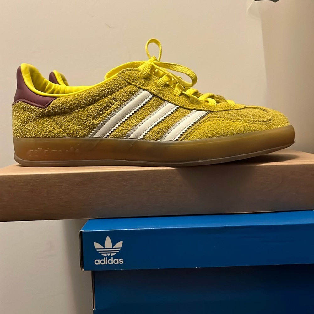 Adidas yellow 6.5 - women size